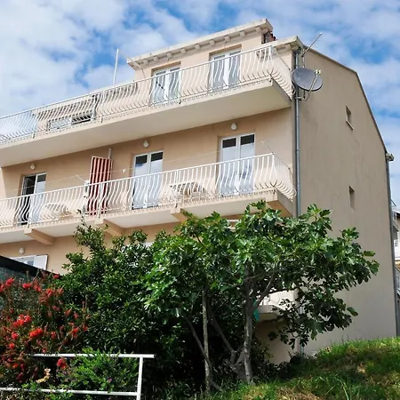 Fiorenini 2 Апартаменты Млини