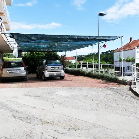 Fiorenini 2 Apartman *