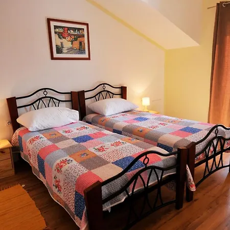 Fiorenini 2 Apartment *