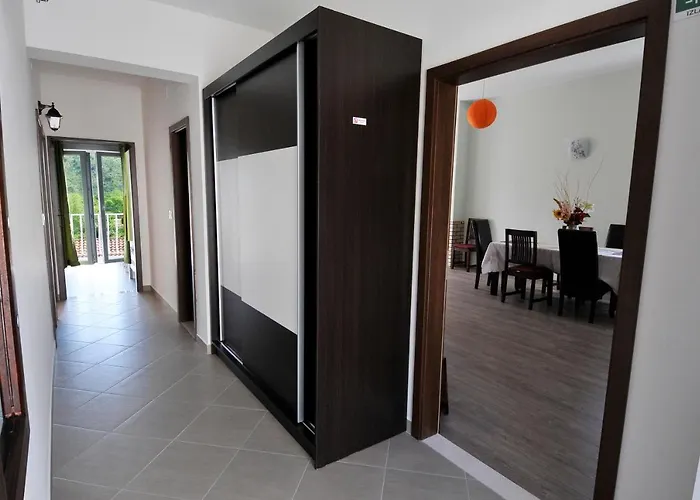 Fiorenini 2 * مْليني